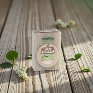 Jabón natural de arcilla regulador para pieles grasas, limpia profundamente, elimina impurezas, controla el exceso de sebo y mantiene la piel equilibrada de forma natural.